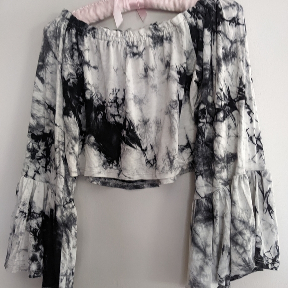 𝅺BLACK Bead Off Shoulder Black and White Tie Dyed Cropped Top Bell Sleeve… - Picture 3 of 4